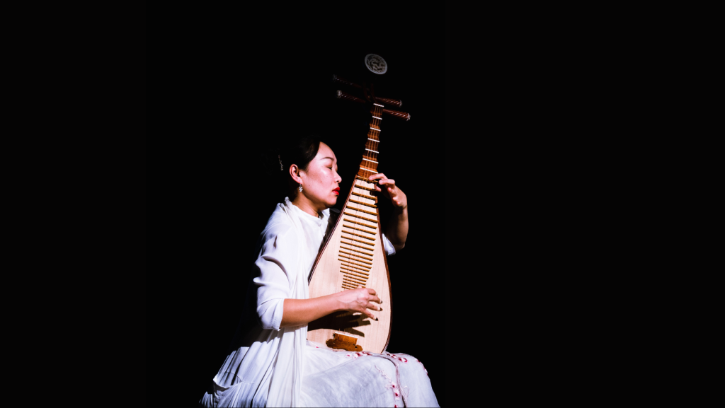 À l'occasion du nouvel an lunaire, la virtuose du pipa Liu Fang se produira sur scène dimanche 22 janvier à 14h30 à la Salle Bourgie du Musée des beaux-arts de Montréal !